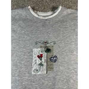 Vintage Heather Gray Embroidered Floral Lace Heart Graphic Sweatshirt L